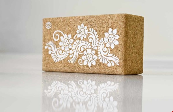 Hoe je yoga practice verandert met slimme props